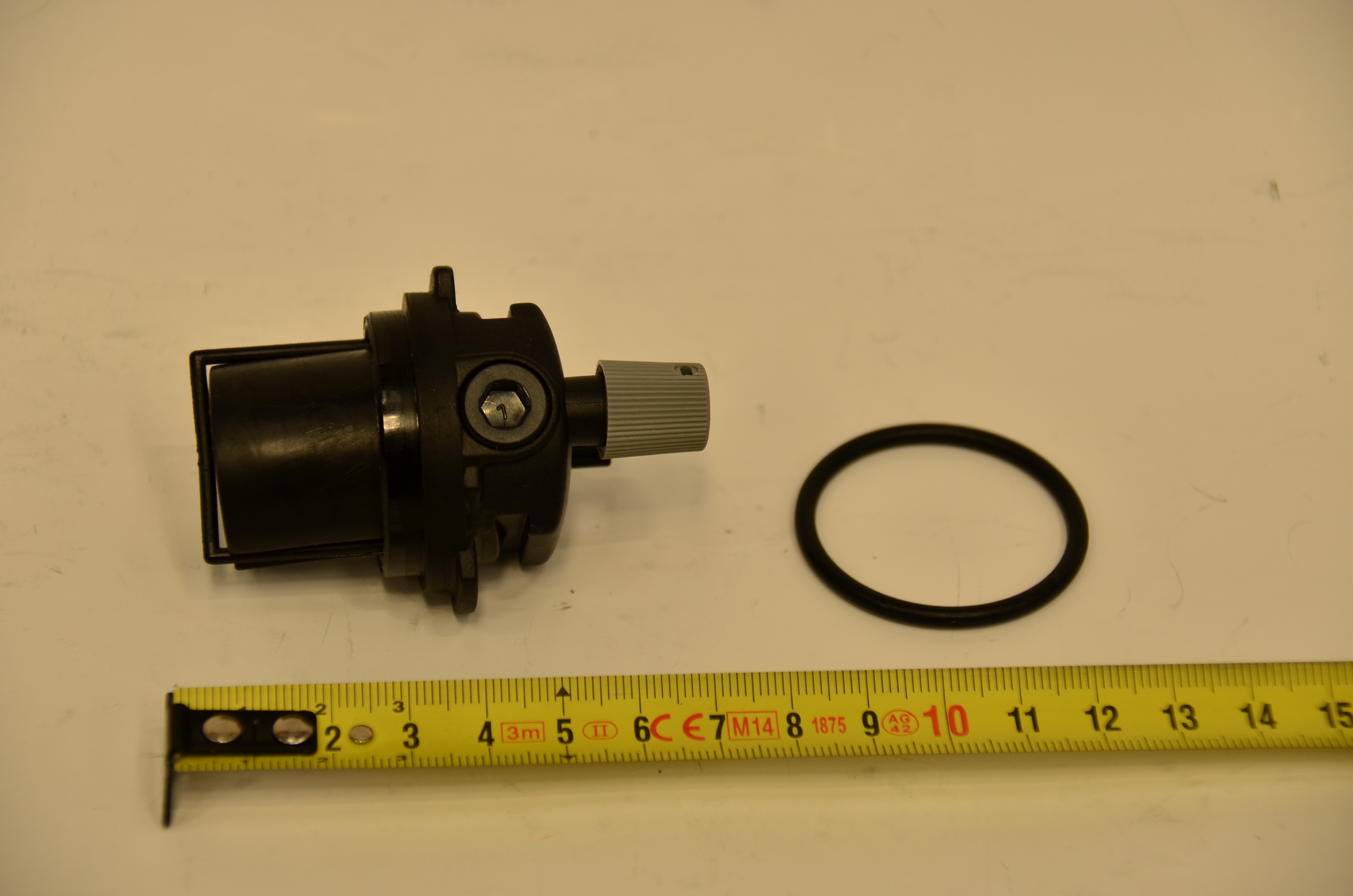 Воздухоотводчик автомат. (JJJ 710493600)